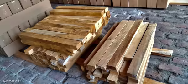 Sawn Teak Timber Blocks - Golden Grade